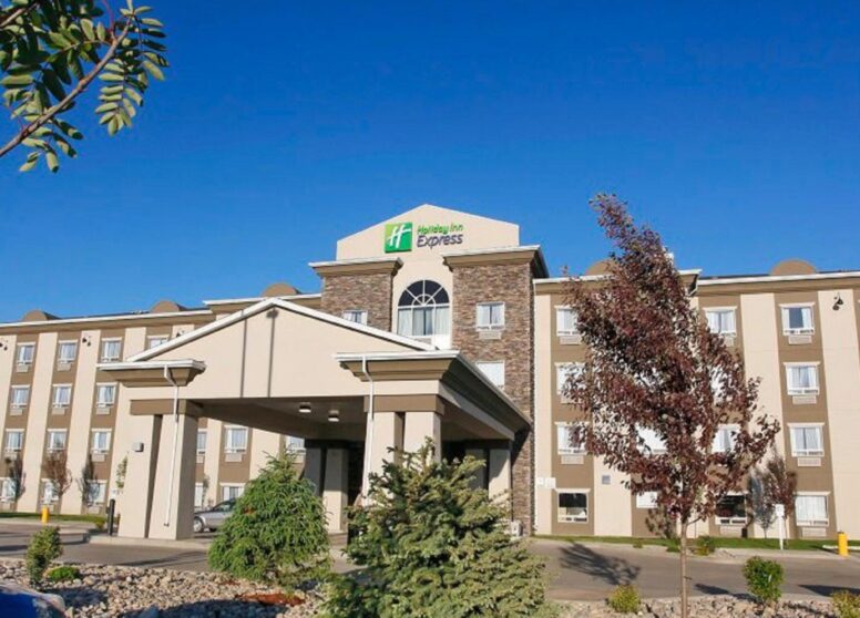 holiday-inn-express-fort-st-john-3599184100-2x1