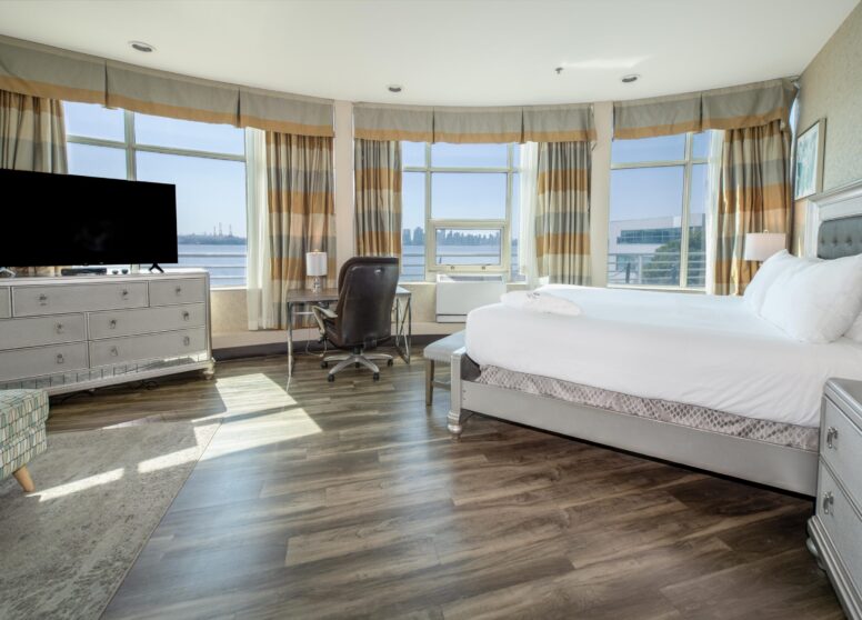 CLQH Carrie Cates Suite_36770163