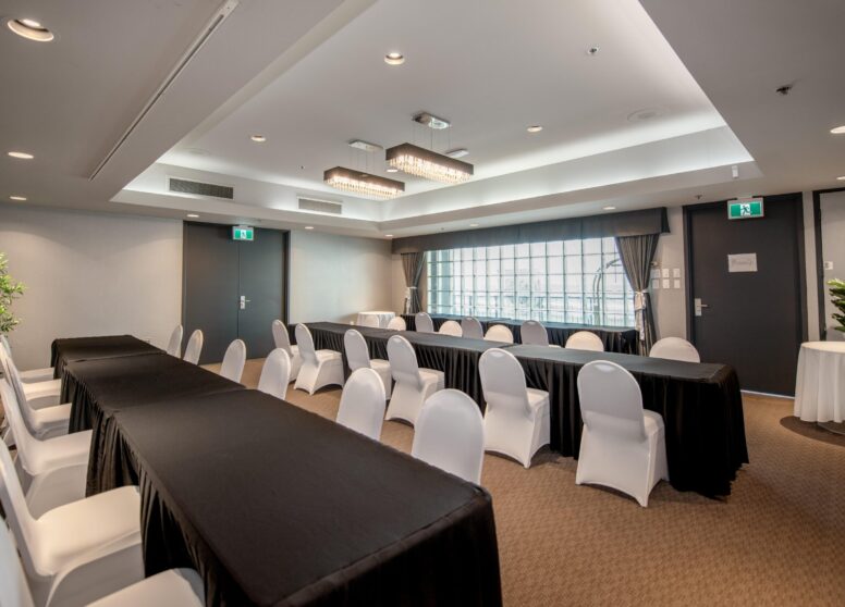 CLQH Revolution Room_36770075